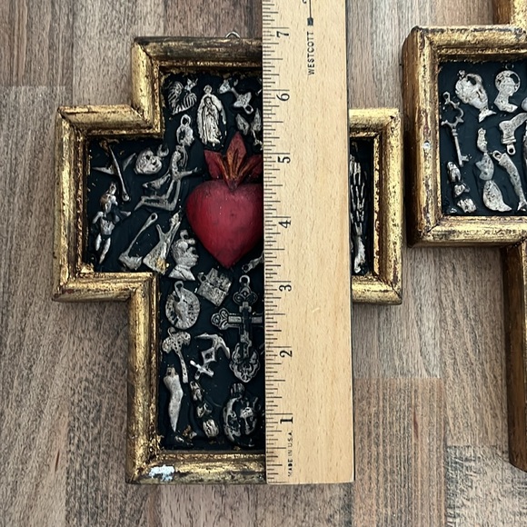 Set of 3 Mexican Crosses with Milagros & Sacred Heart - Picture 4 of 9
